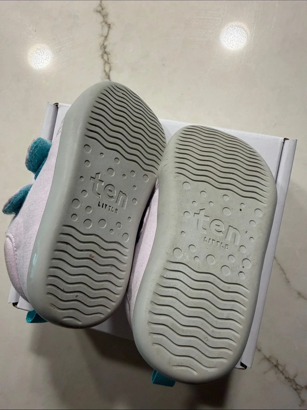 Toddler Walker Shoes, Ten Little Size US 4.5, in Light Purple and White.